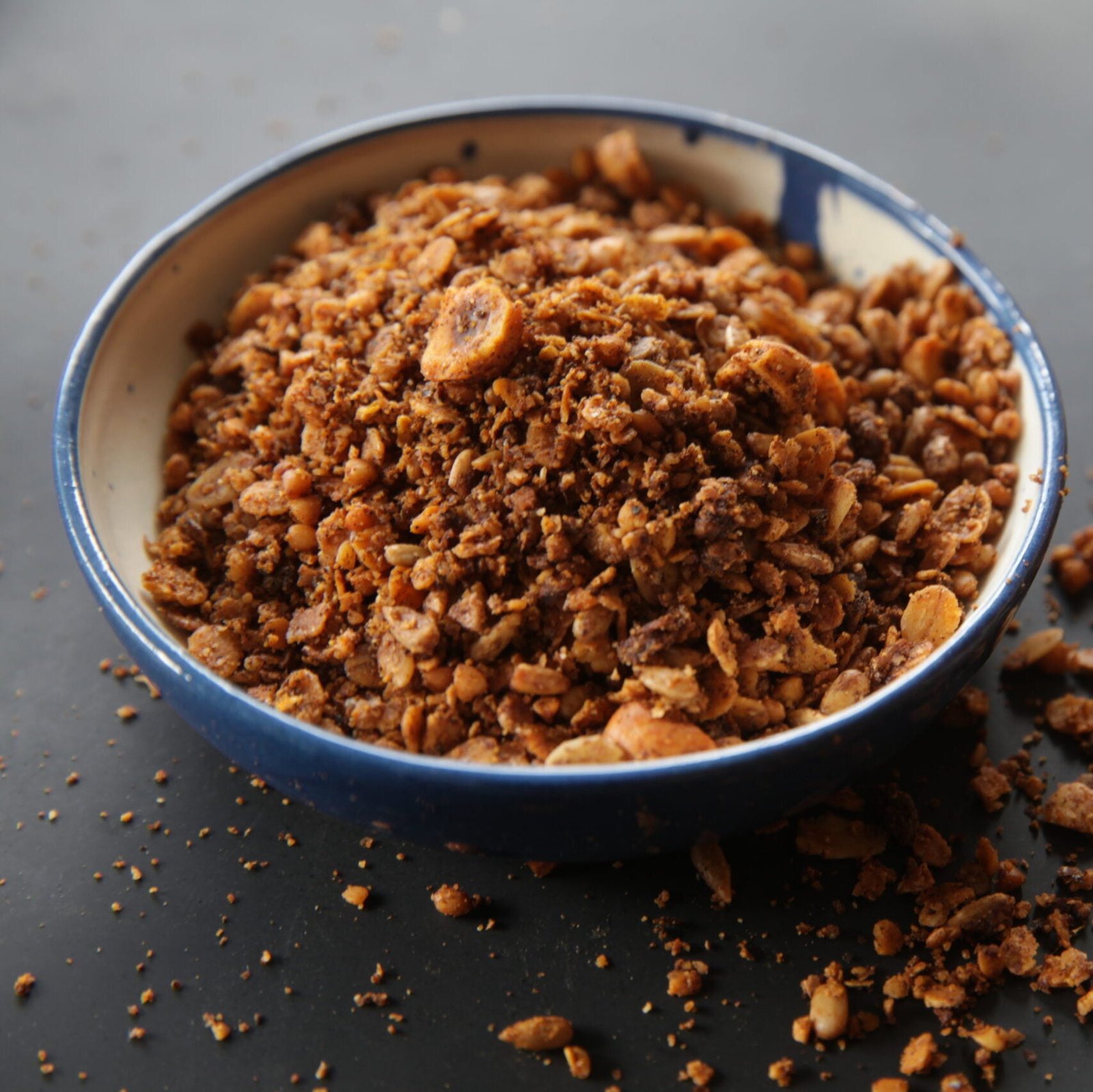 Granola salé sans gluten au cumin et piment d'Espelette